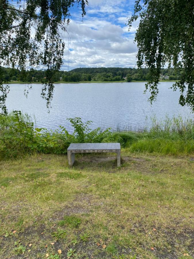 Central lägenhet med egen sjö Alingsås Exteriör bild